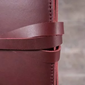 B6 Classic – Tie Closure in Mahogany Leather