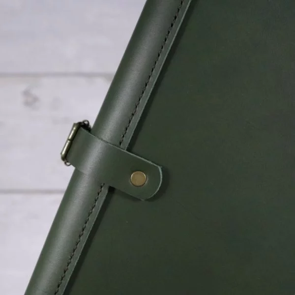 leather travel cover forest green detail