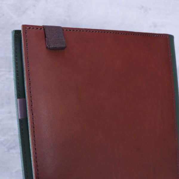 A4 leather cover back feature