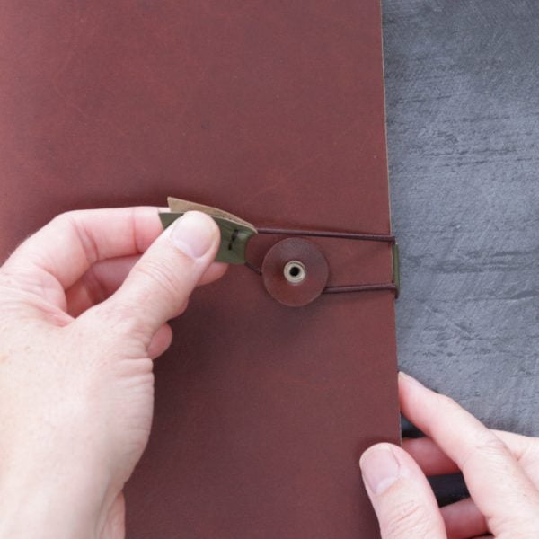 A5 leather notebook sketchbook closure